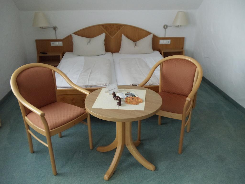 Weinhotel Kienle Burrweiler Δωμάτιο φωτογραφία